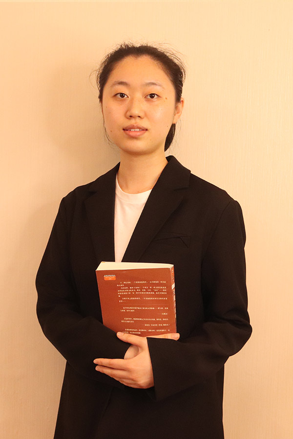 汉台梁艺 本科学历，优秀班主任