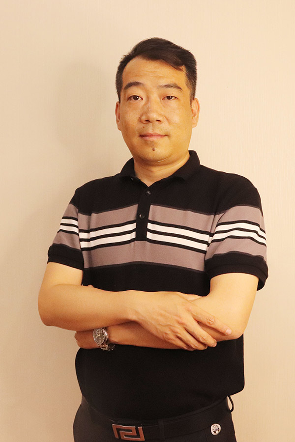 汉台冯少坤 本科学历,毕业于陕西师范大学